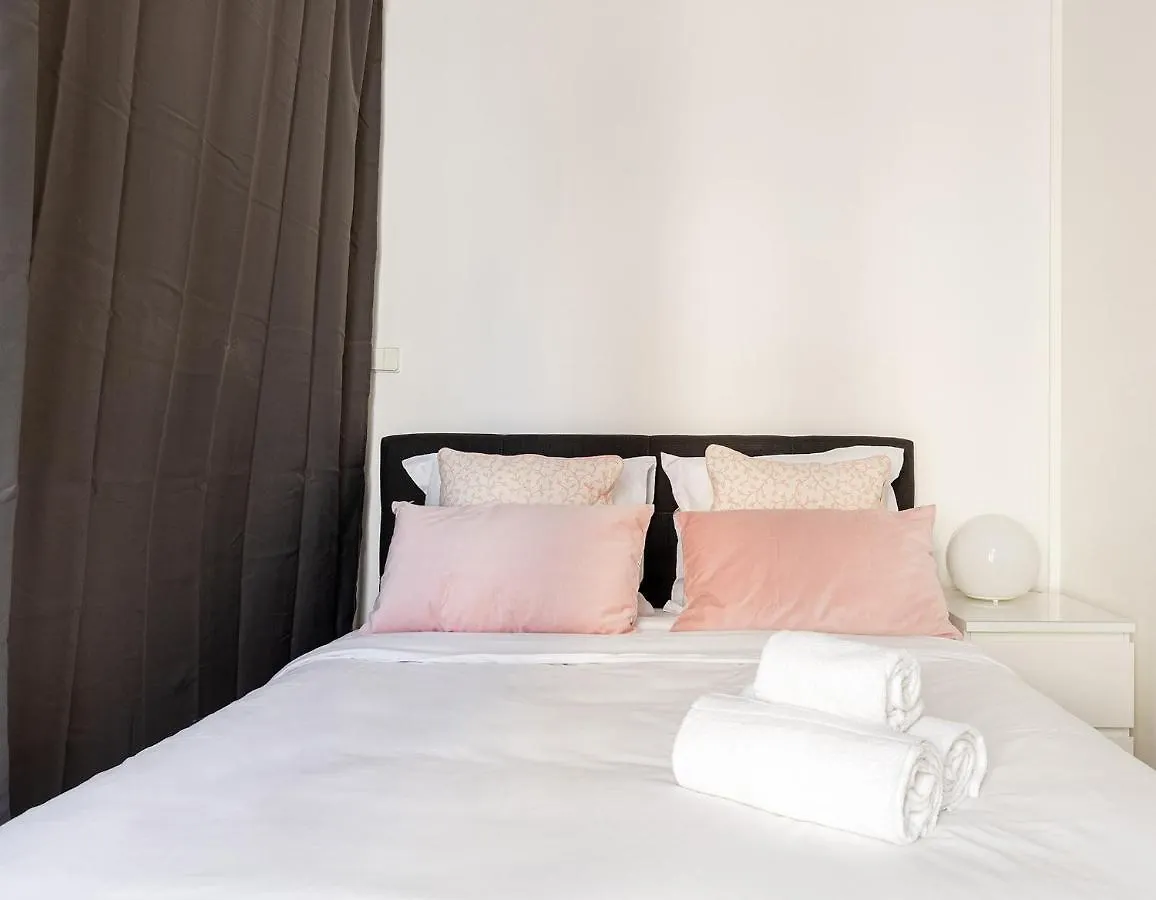 Pantheon & Luxembourg Gardens - City Apartment Paris