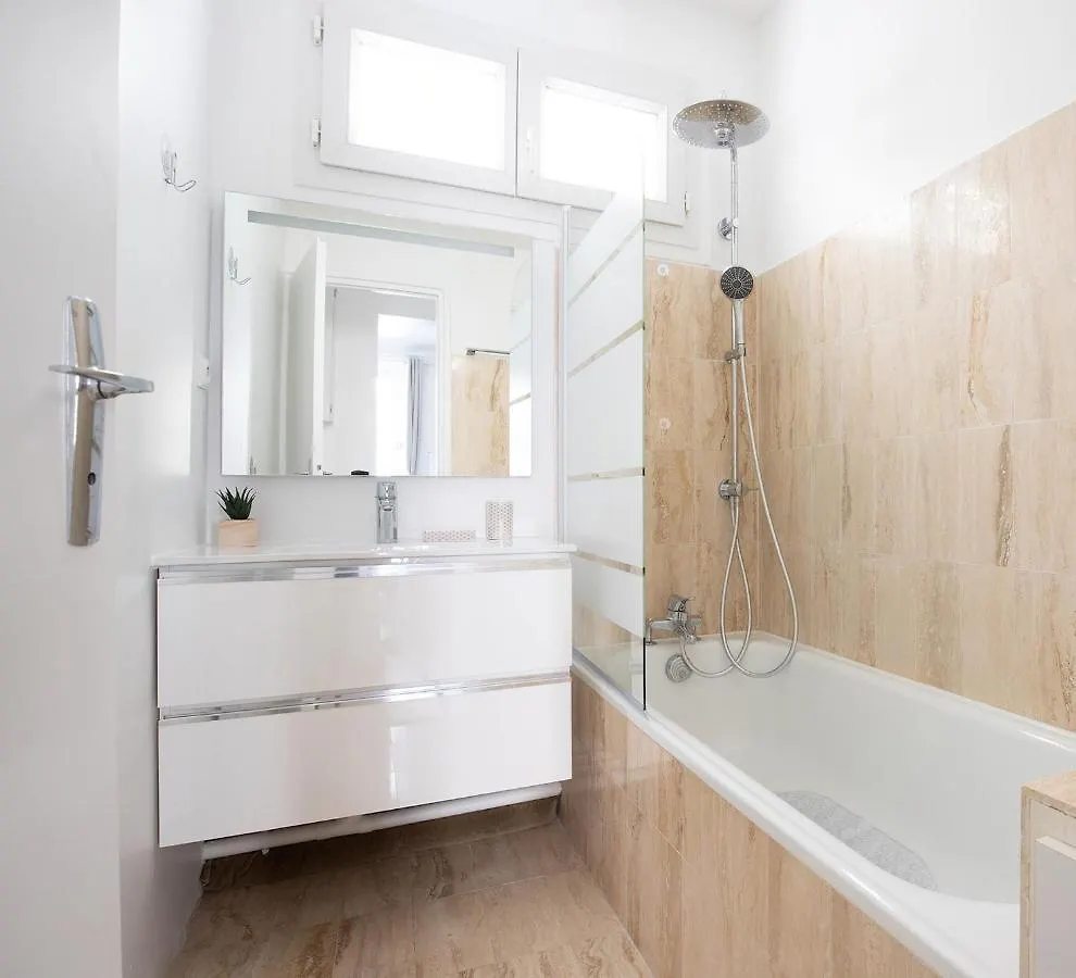 Pantheon & Luxembourg Gardens - City Apartment Paris 0*,  France