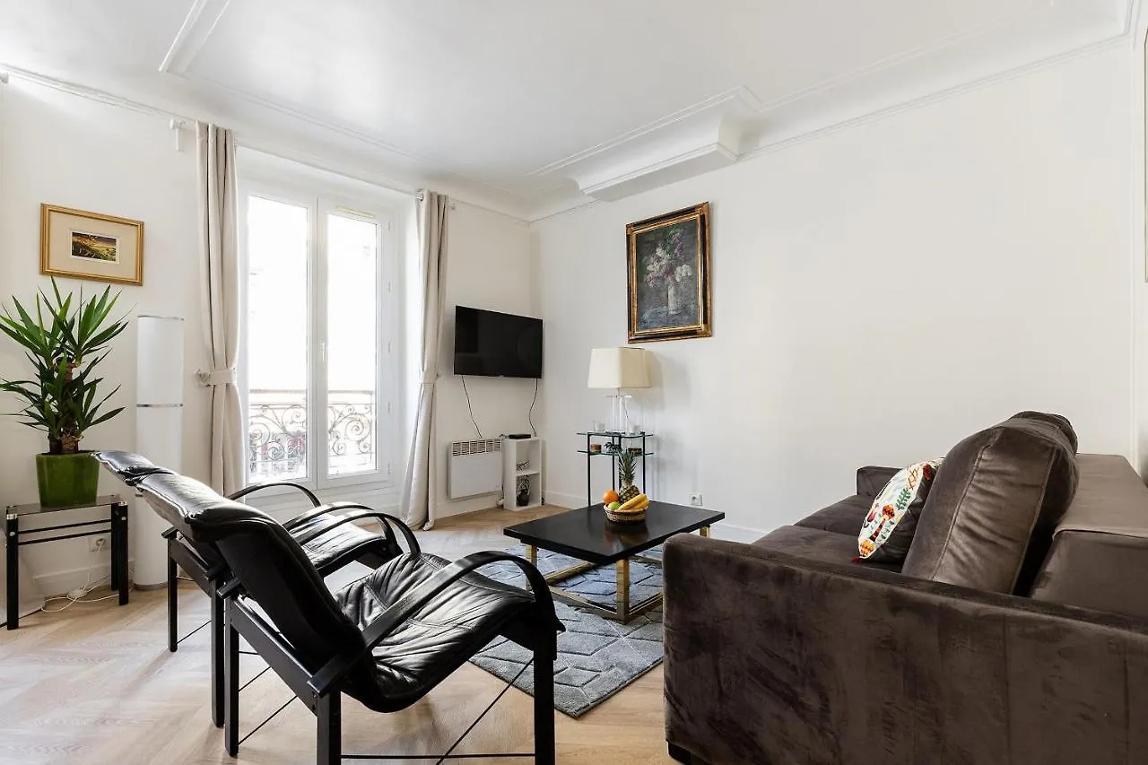 Pantheon & Luxembourg Gardens - City Apartment Paris