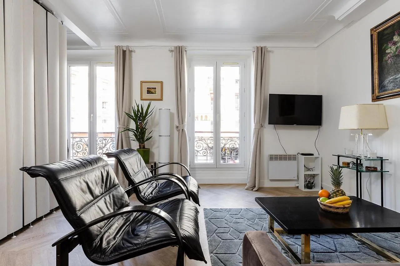 Pantheon & Luxembourg Gardens - City Apartment Paris
